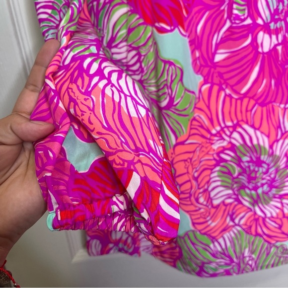Lilly Pulitzer Elsa Worth It Silk Top Pink Floral size small - Picture 2 of 9